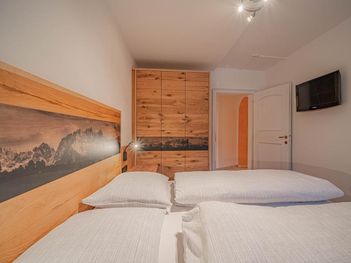 Andrea Caeciel Apartment